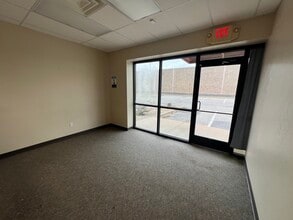 804 W I 240 Service Rd, Oklahoma City, OK for lease Interior Photo- Image 1 of 8