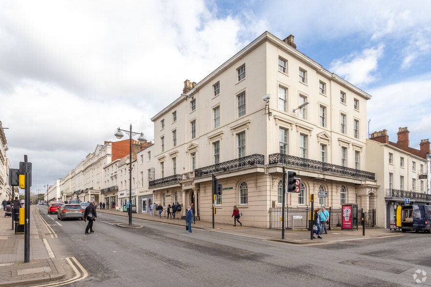 Royal Priors, Leamington Spa for lease - Primary Photo - Image 1 of 6