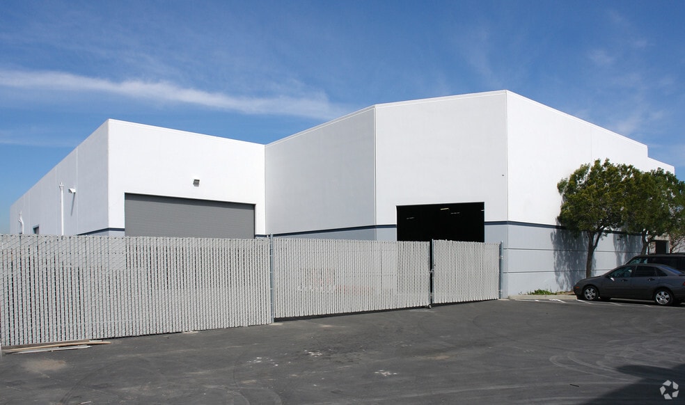 5611 Kimball Ct, Chino, CA for lease - Building Photo - Image 3 of 4