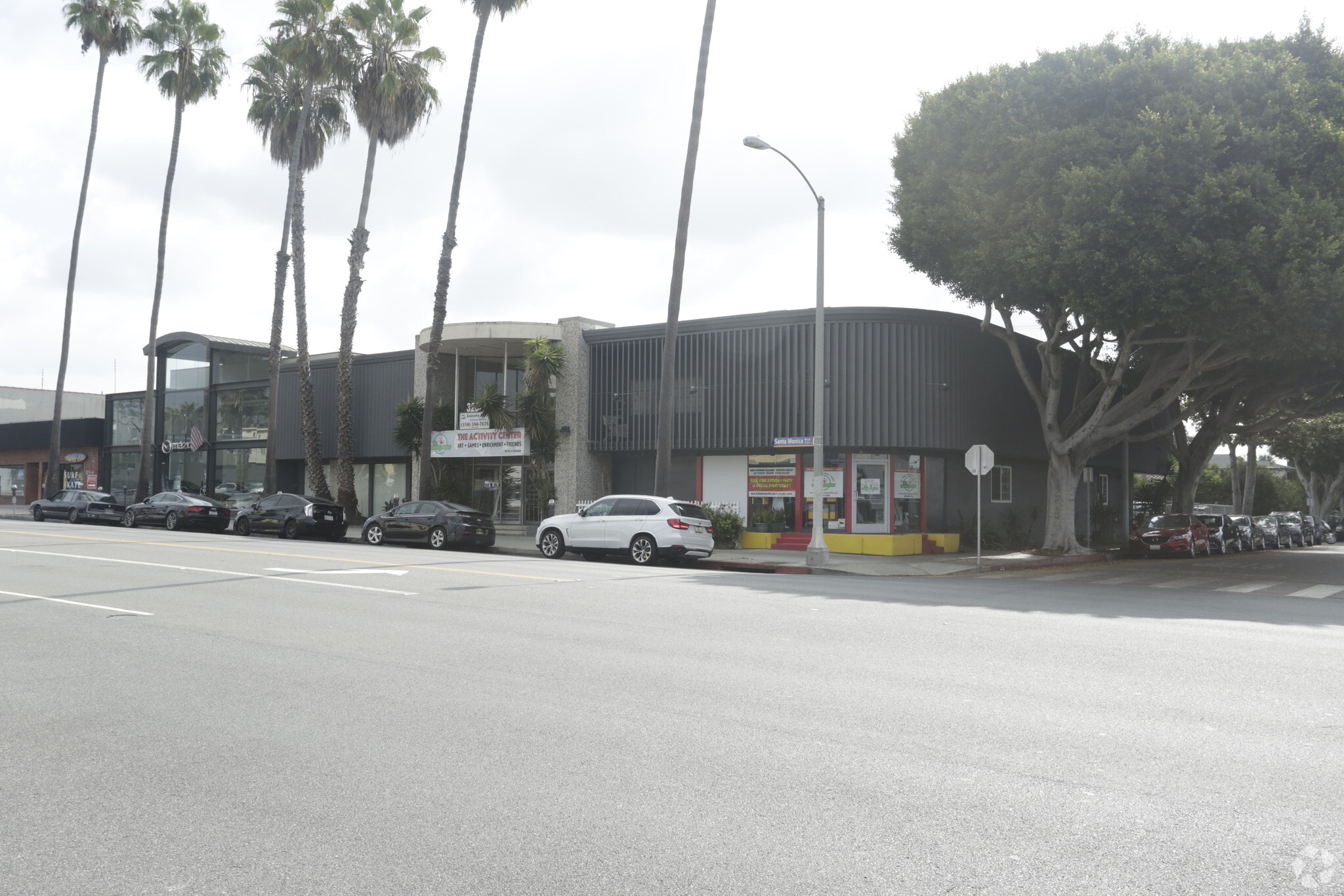 3200 Santa Monica Blvd, Santa Monica, CA for lease Building Photo- Image 1 of 12