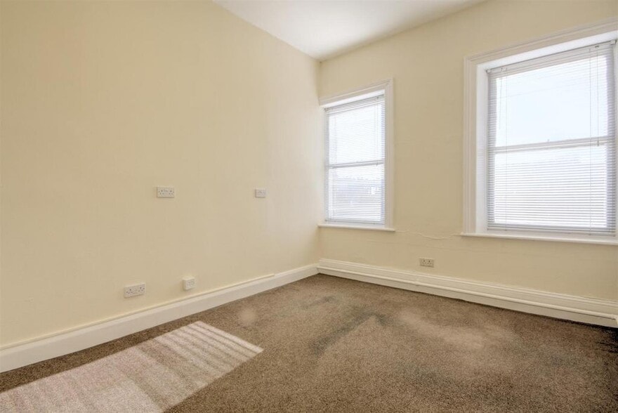 16 Swadford St, Skipton for lease - Building Photo - Image 3 of 6