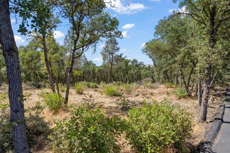 15363 Palm ave, Clearlake, CA for sale - Building Photo - Image 2 of 17