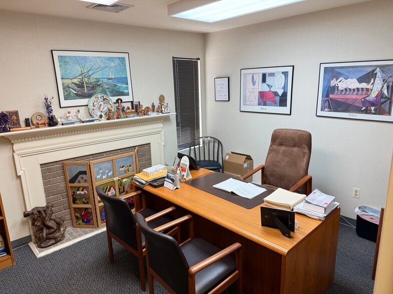 4343 Montgomery Ave, Bethesda, MD for sale - Building Photo - Image 3 of 8