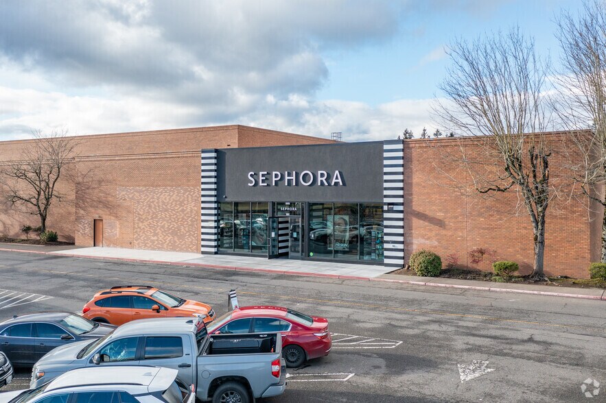 8800 NE Vancouver Mall Dr, Vancouver, WA for lease - Building Photo - Image 2 of 7