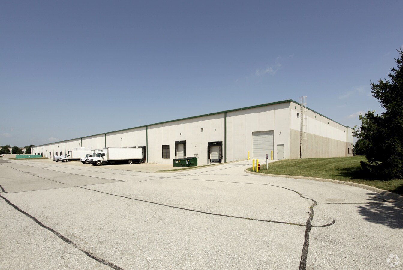 3940 Gantz Rd, Grove City, OH 43123