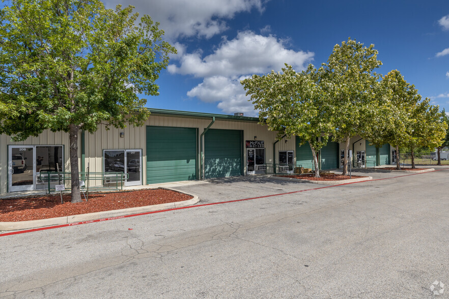 540 Sandau Rd, San Antonio, TX for lease - Building Photo - Image 1 of 6