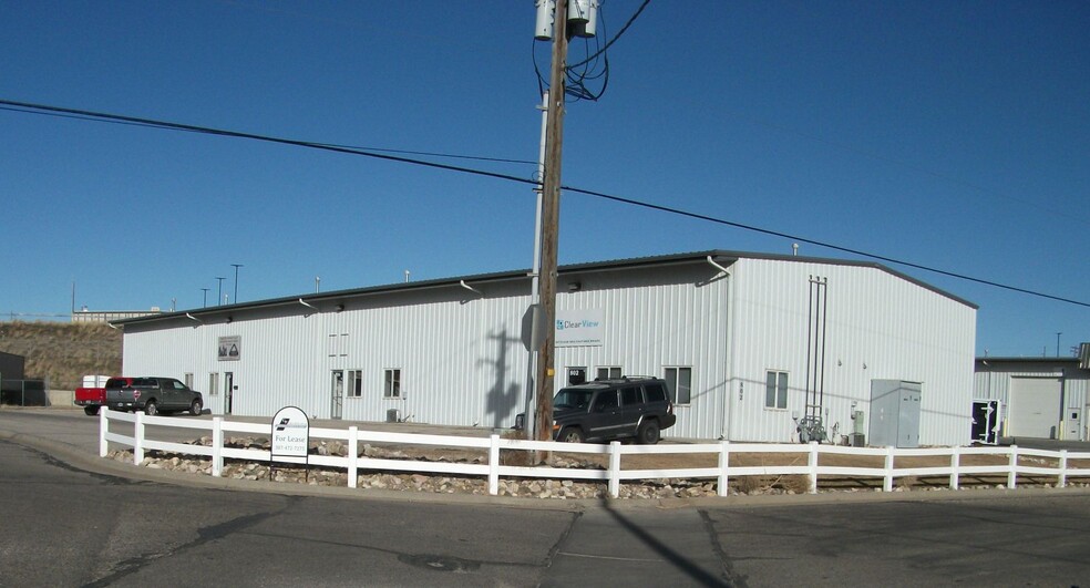 802-810 N Foster Rd, Casper, WY for lease - Building Photo - Image 1 of 9