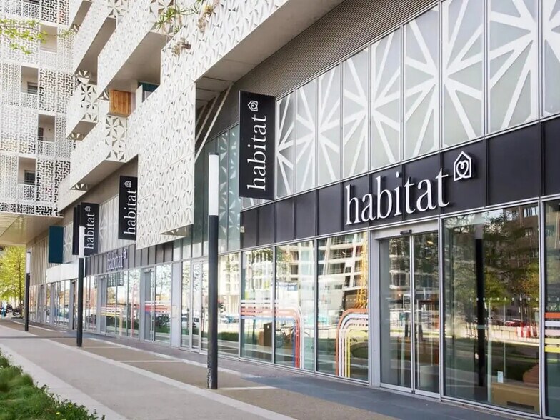 Retail in Montpellier for lease - Building Photo - Image 2 of 5