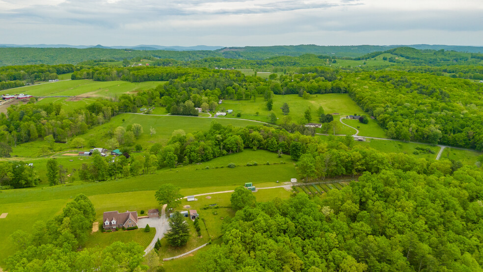 409 Butcher Ln, Crawley, WV for sale - Building Photo - Image 3 of 13