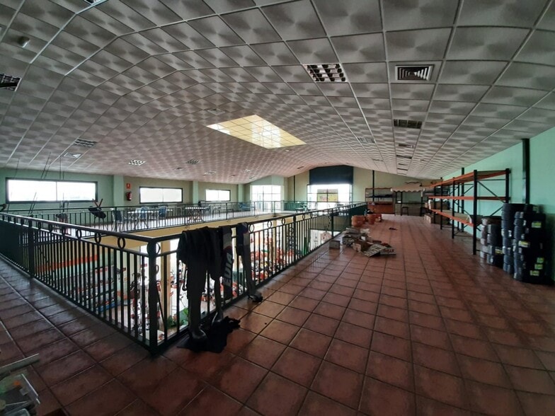 Industrial in Cáceres, Cáceres for sale - Building Photo - Image 3 of 28