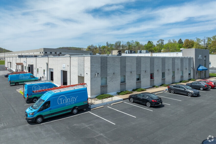 629 Lowther Rd, Lewisberry, PA for lease - Building Photo - Image 2 of 6