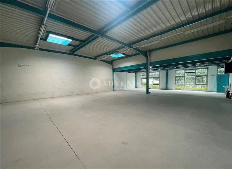Flex in Tremblay-en-France for lease Interior Photo- Image 1 of 8