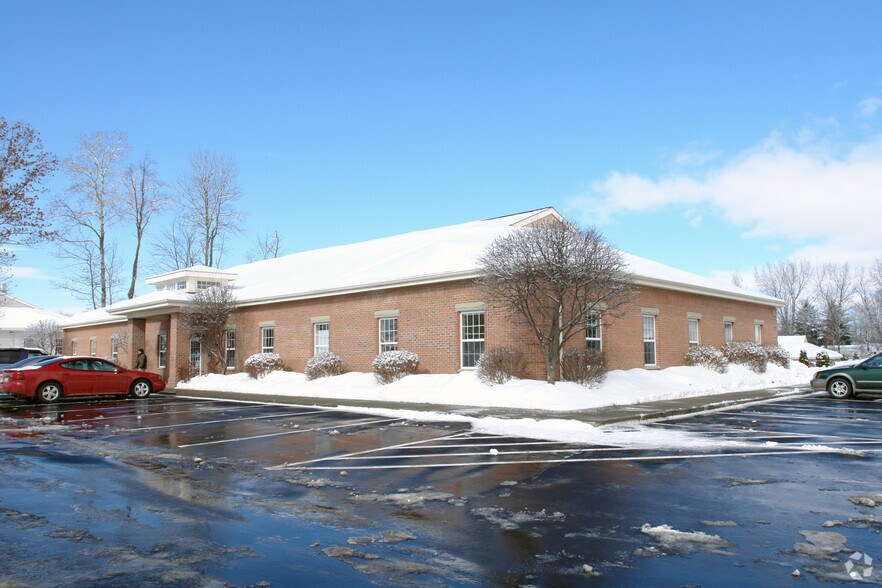 10 Executive Park Dr, Clifton Park, NY for sale - Building Photo - Image 1 of 1