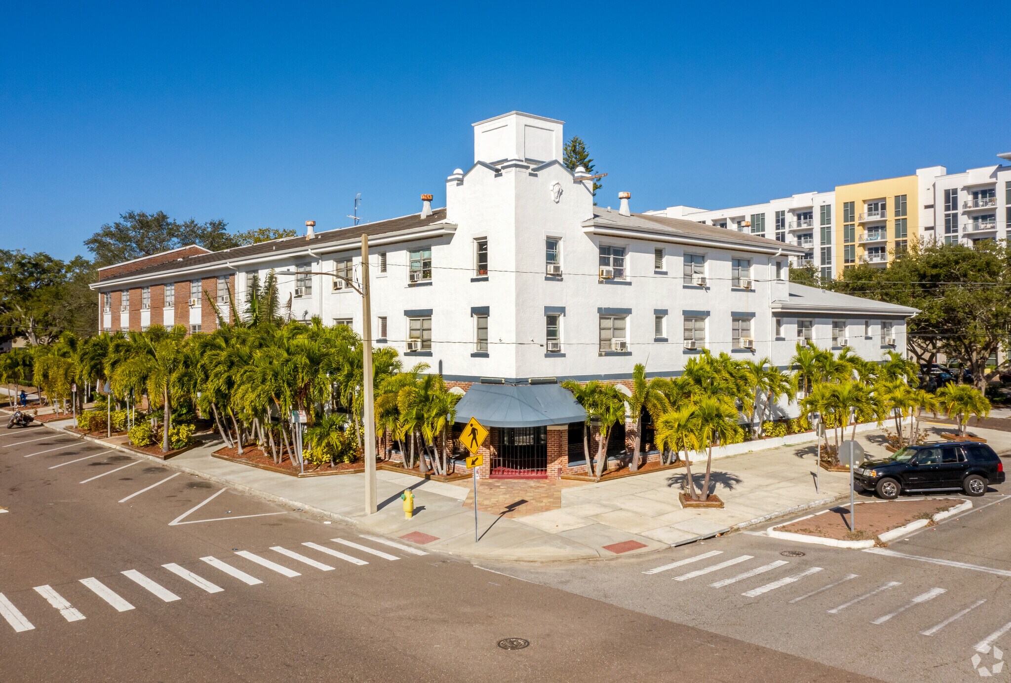 711 3rd Ave S, Saint Petersburg, FL for sale Primary Photo- Image 1 of 1