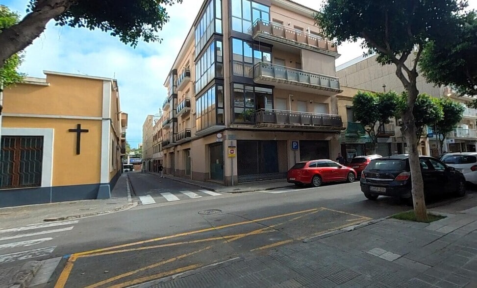 Multifamily in Vilanova i la Geltrú, Barcelona for sale - Primary Photo - Image 1 of 9