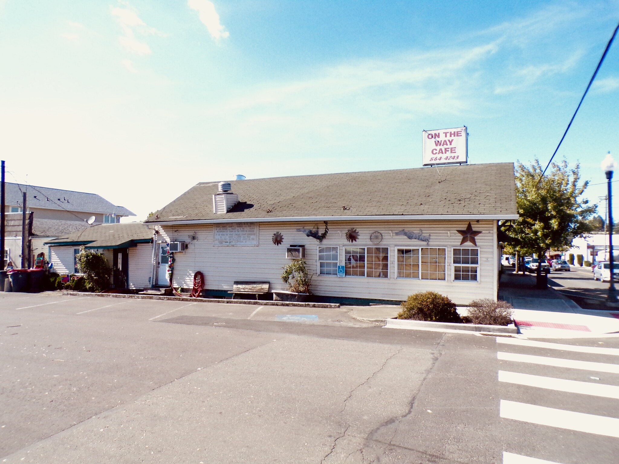 395 Hwy 99W, Lafayette, OR for sale Primary Photo- Image 1 of 1