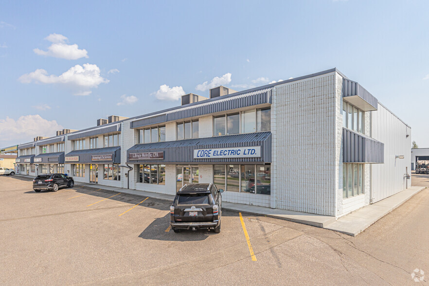 104 South Ave, Spruce Grove, AB for sale - Primary Photo - Image 1 of 7