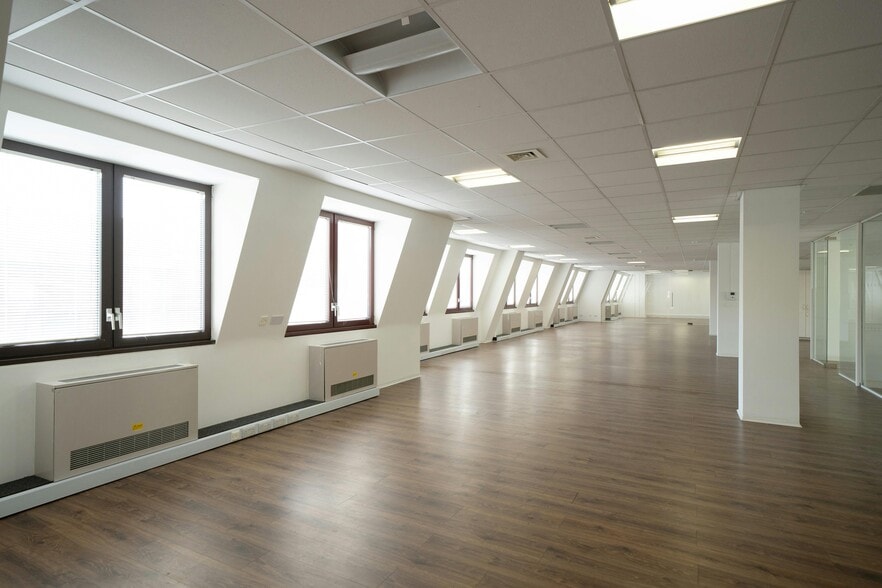 Union St, Kingston Upon Thames for lease - Building Photo - Image 1 of 7