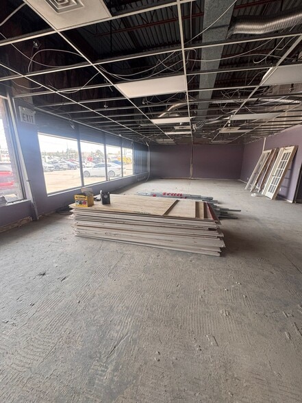 350 Rutherford Rd S, Brampton, ON for lease - Building Photo - Image 3 of 5