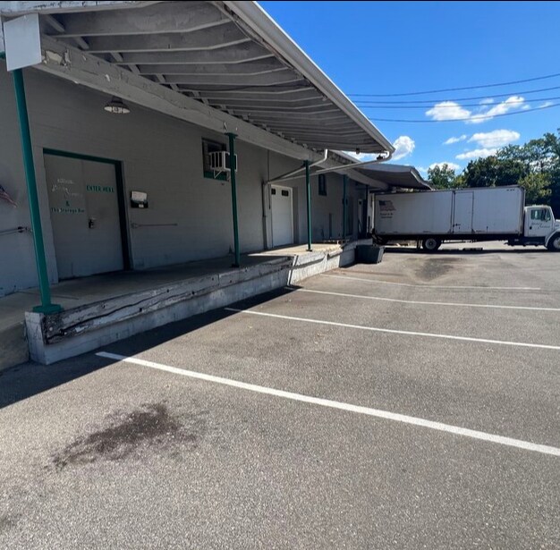 1044 Virginia Ave, Hagerstown, MD 21740 Light Industrial / Storage