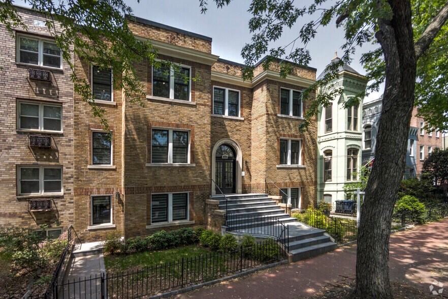 317 3rd St SE, Washington, DC for sale - Primary Photo - Image 1 of 1