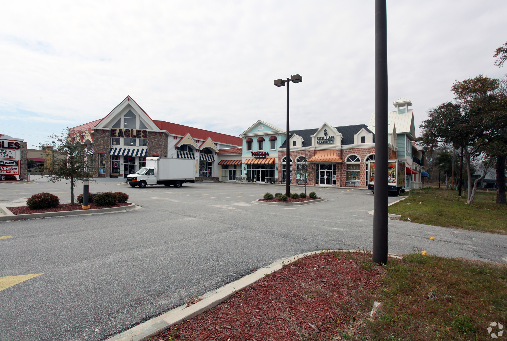 4201-4217 N Kings Hwy, Myrtle Beach, SC for lease Building Photo- Image 1 of 16