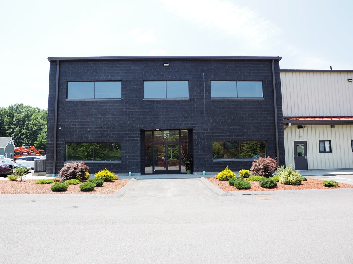 61 Silva Ln, Dracut, MA 01826