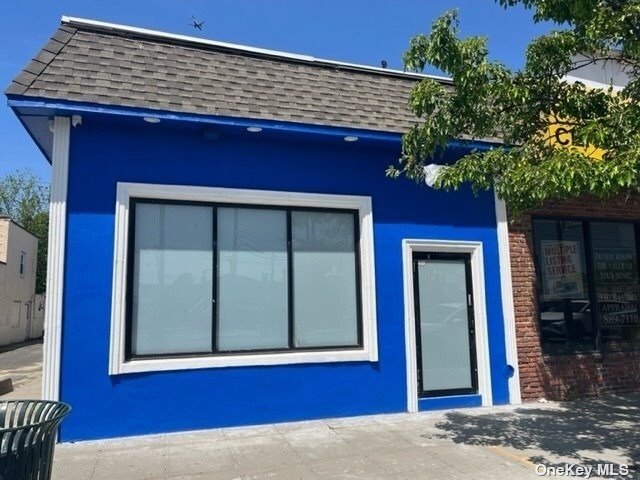 92 Long Beach Rd, Island Park, NY for sale - Building Photo - Image 1 of 1