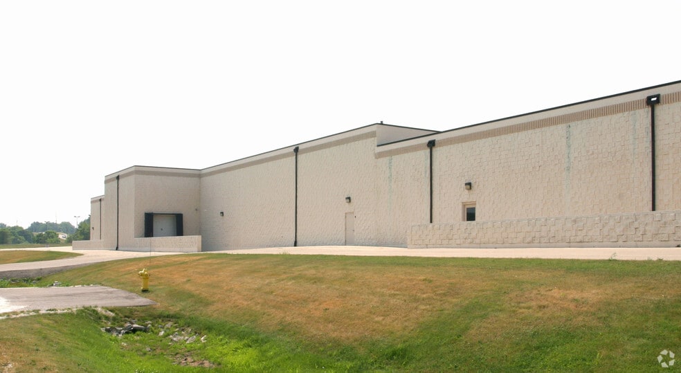 475 Mckenzie Rd, Mukwonago, WI for lease - Building Photo - Image 3 of 5