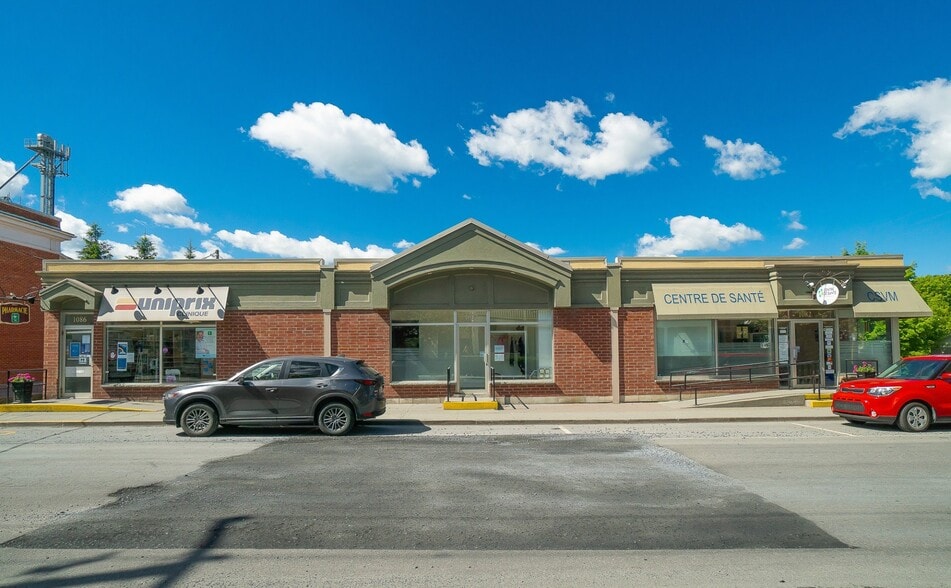 1082-1086 Rue Main, Ayer's Cliff, QC for sale - Primary Photo - Image 1 of 1