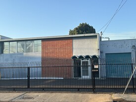 14217 Oxnard St, Van Nuys CA - Warehouse