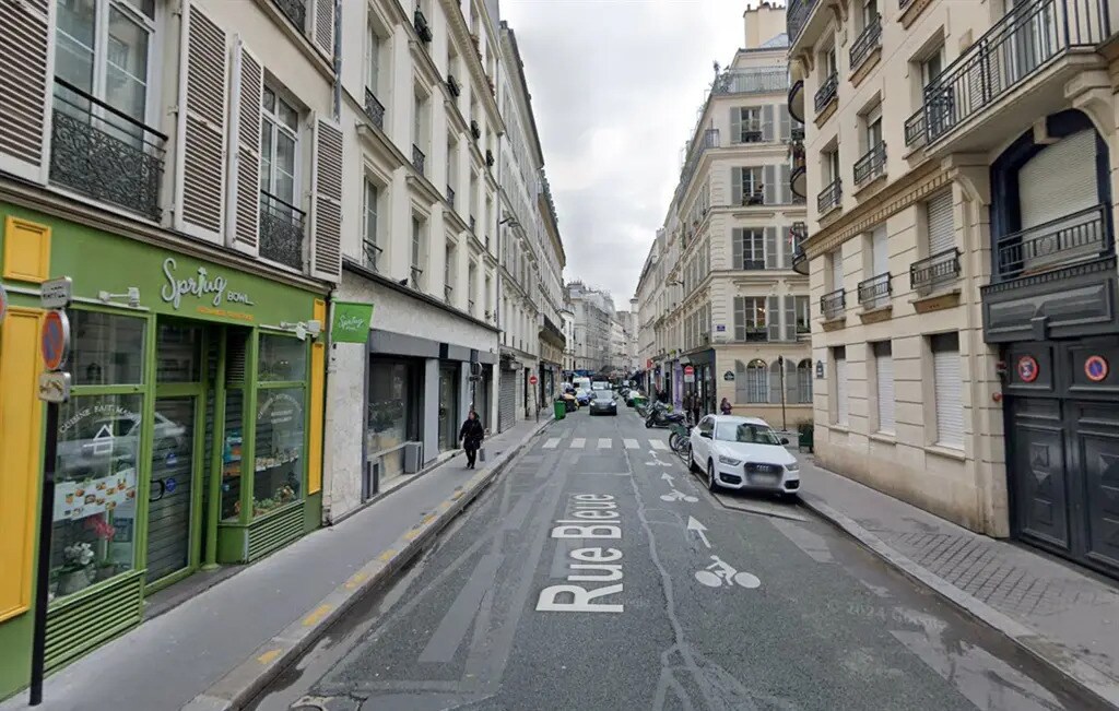 Retail in Paris for lease Building Photo- Image 1 of 4