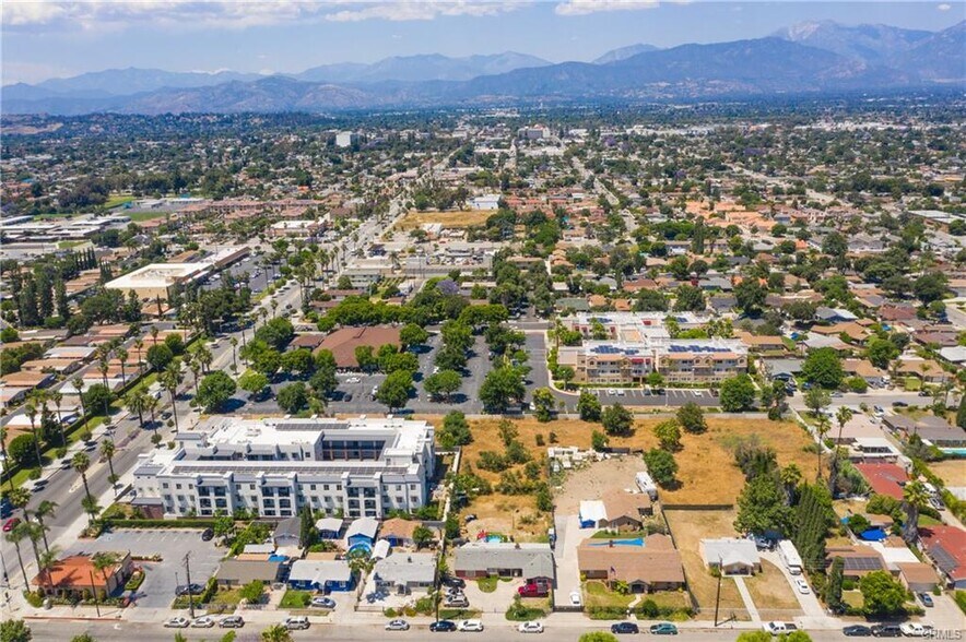 235 E Franklin Ave, Pomona, CA 91766