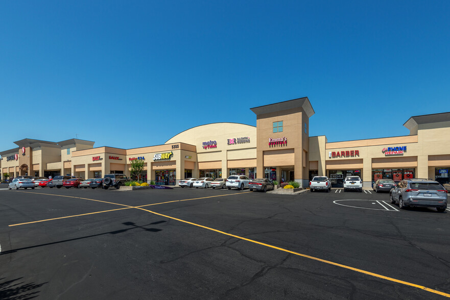 5201-5447 Elkhorn Blvd, Sacramento, CA for lease - Building Photo - Image 3 of 12