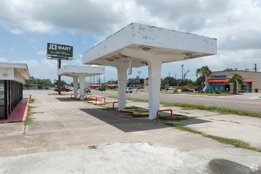 606 E King Ave, Kingsville, TX for sale - Building Photo - Image 3 of 27