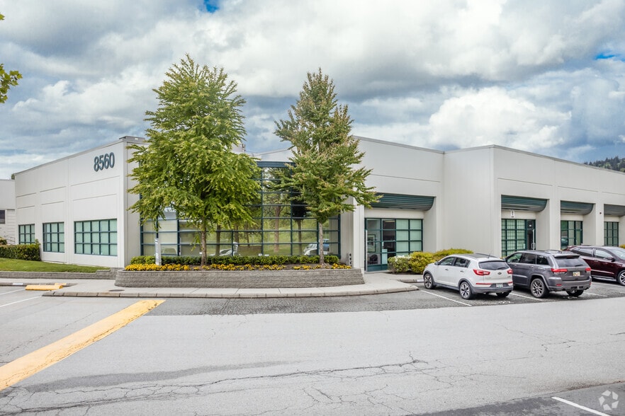 8561-8585 Commerce Ct, Burnaby, BC for sale - Building Photo - Image 1 of 1