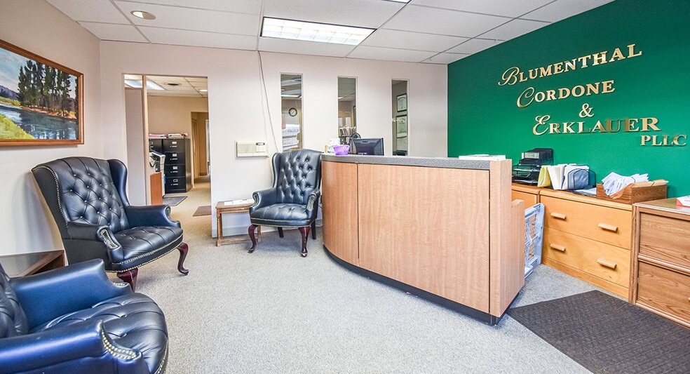 7325 Georgia Ave NW, Washington, DC for sale - Interior Photo - Image 3 of 7