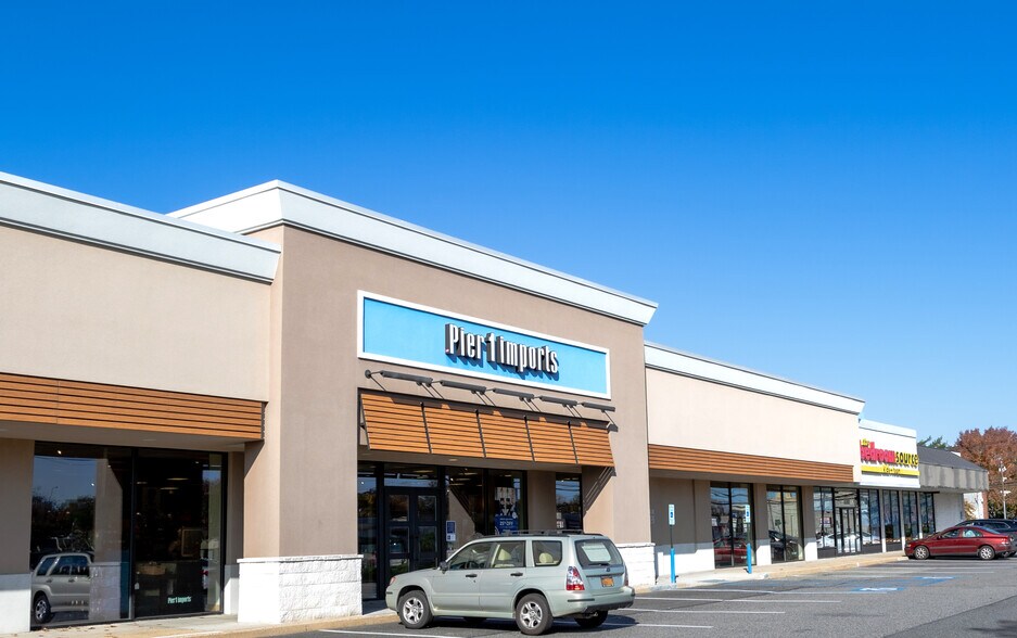 214230 Glen Cove Rd, Carle Place, NY 11514 Retail Space for Lease