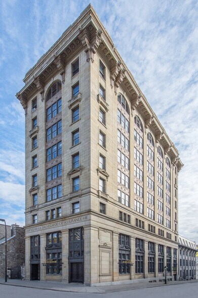 150-152 Rue Notre-Dame E, Montréal, QC for lease - Building Photo - Image 1 of 6