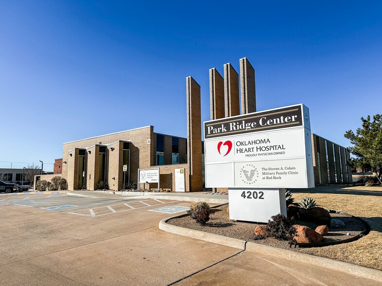 Park Ridge Center portfolio of 2 properties for sale on LoopNet.com - Building Photo - Image 1 of 9