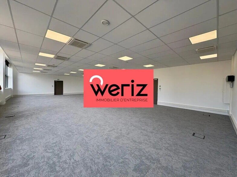 Office in Marseille for lease - Interior Photo - Image 3 of 12