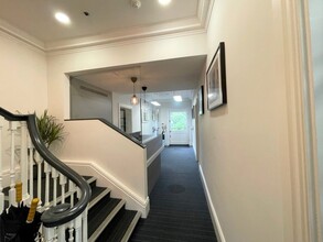 6 Church St, Isleworth for sale Lobby- Image 2 of 8