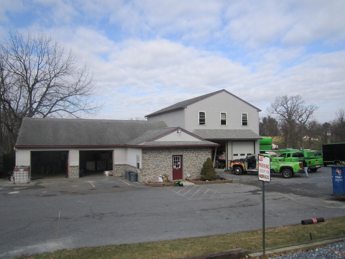 30 W Sunhill Rd, Manheim, PA 17545