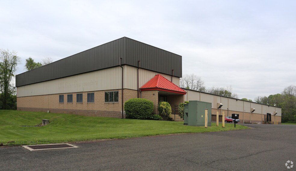 12 Headley Pl, Fallsington, PA 19054