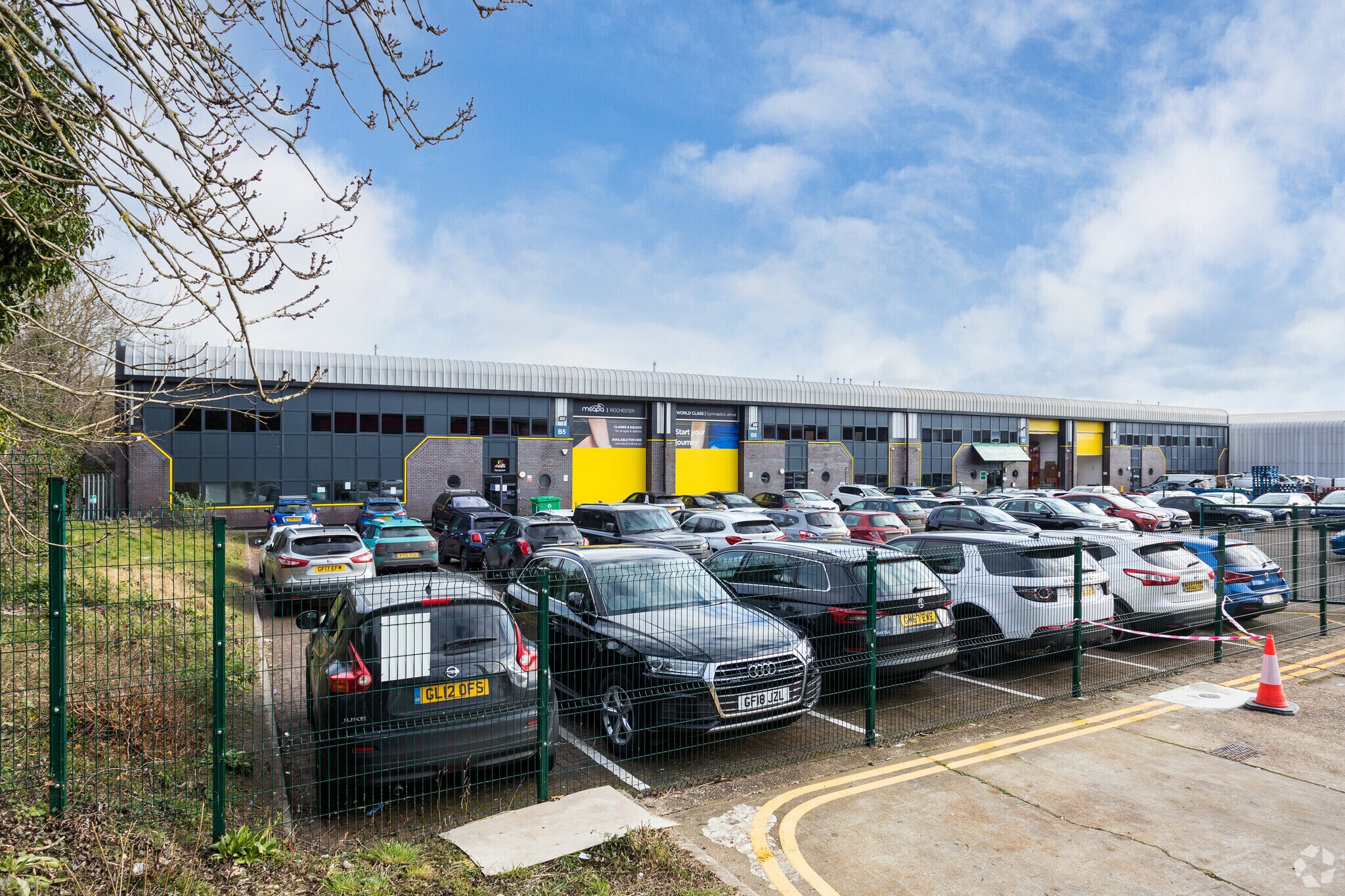 Saxon Pl, Rochester for sale Primary Photo- Image 1 of 1