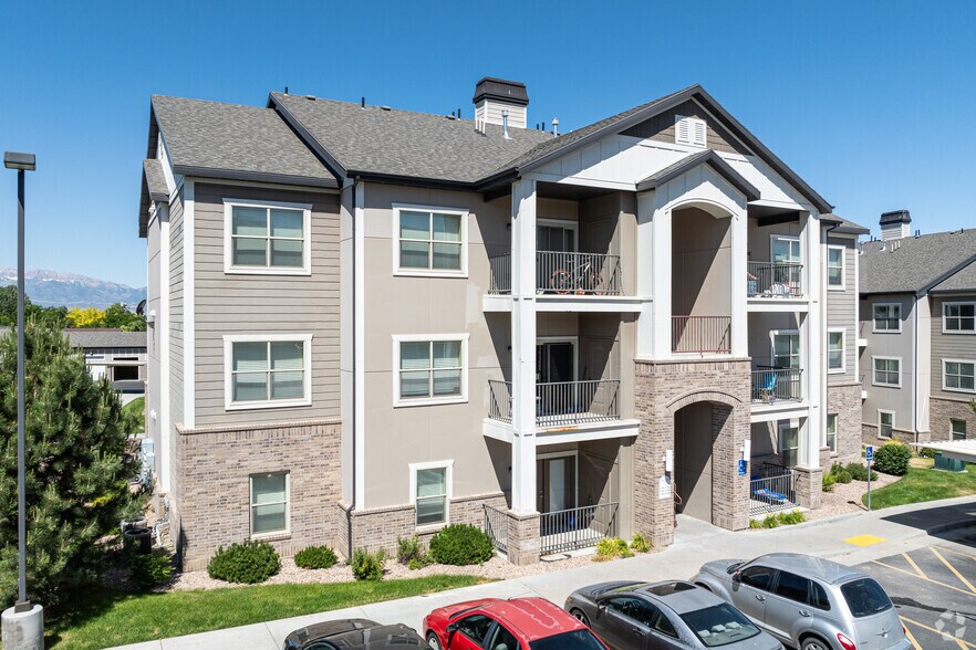 1837 N Berra Blvd, Tooele, UT for sale - Primary Photo - Image 1 of 1