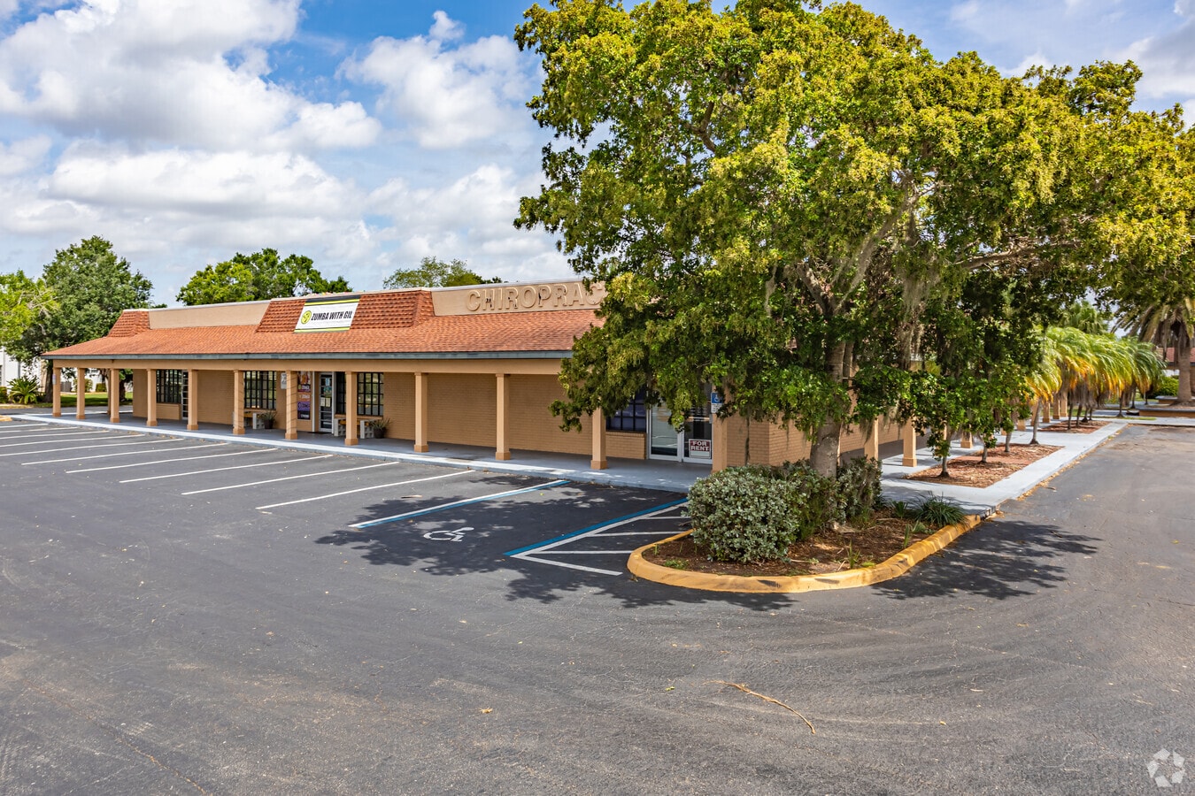 7050 Winkler Rd Fort Myers FL - 7050 Winkler Rd Fort Myers FL Primary Photo 1 HighDefinition 