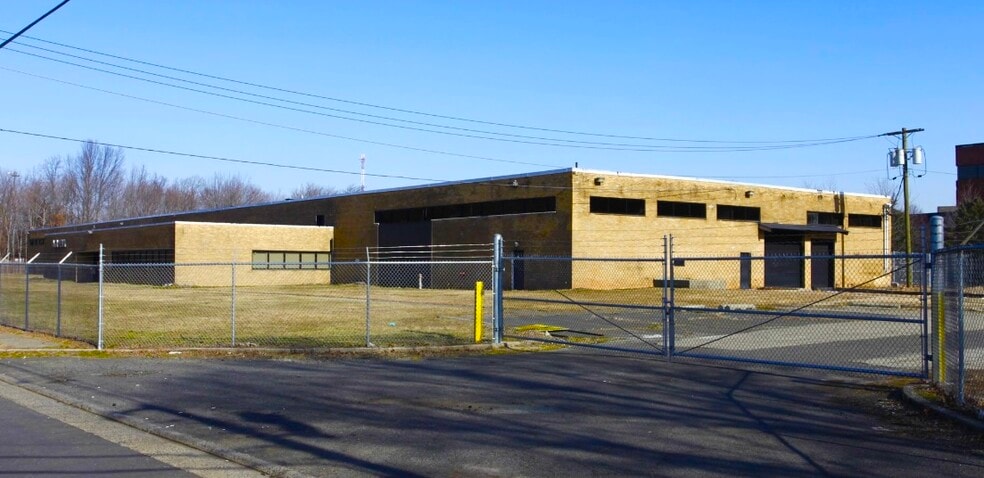 47 Langstaff Ave, Edison, NJ for sale - Building Photo - Image 1 of 4