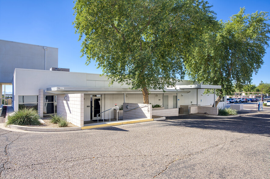 10415 W Thunderbird Blvd, Sun City, AZ for lease - Building Photo - Image 1 of 5