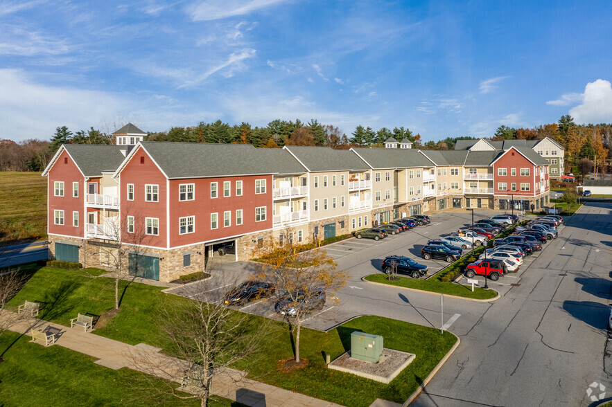 60 Weibel Ave, Saratoga Springs, NY for sale - Primary Photo - Image 1 of 1